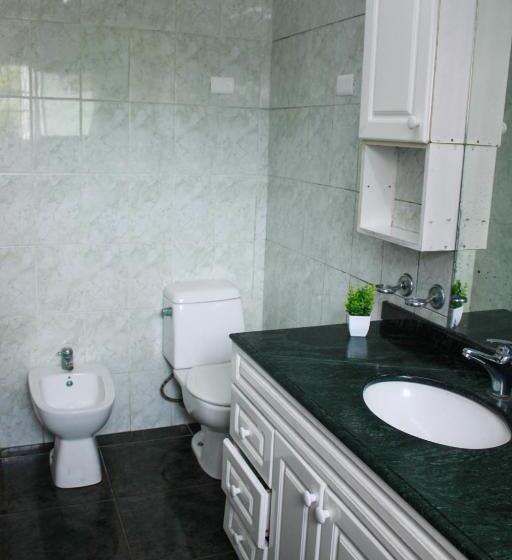 Четырехместный Номер Стандарт, Hostal Entreorientes