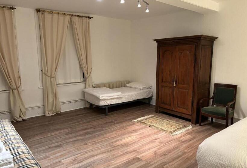 Трехместный Номер Стандарт Совместная Ванная, Maison Monsigny