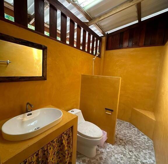بانگلوی استاندارد, Sawasdee Resort