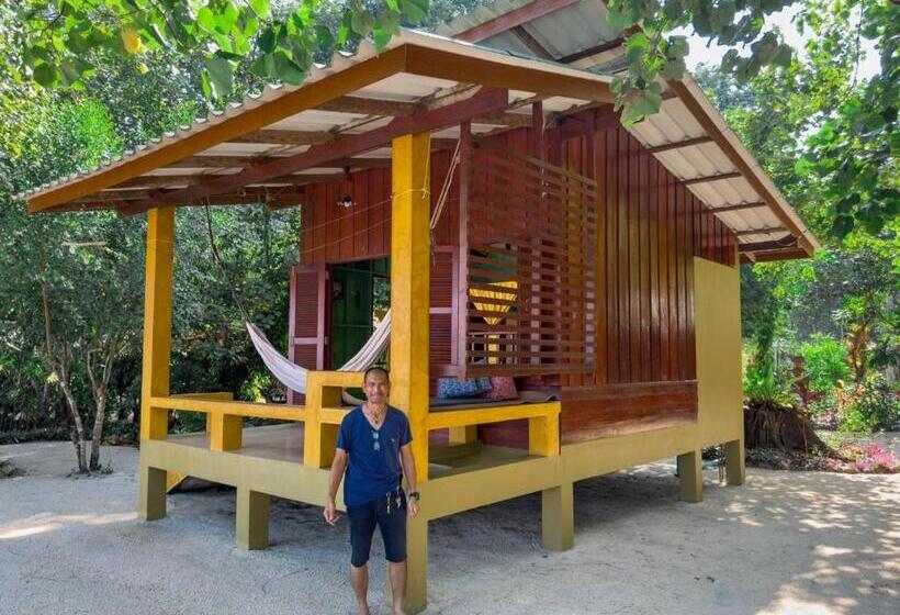 بانگلوی استاندارد, Sawasdee Resort
