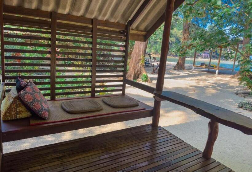 بانگلوی استاندارد با چشم‌انداز دریا, Sawasdee Resort