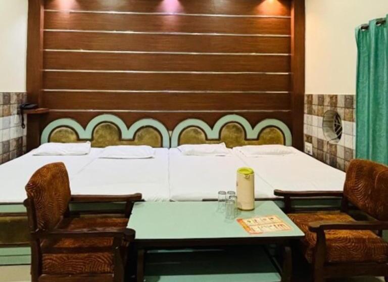 Семейный Номер Deluxe, Shri Ram Hotel , Ayodhya