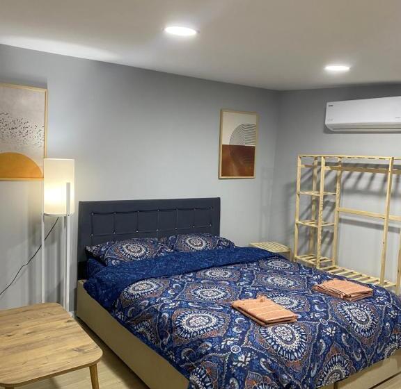استودیوی استاندارد با چشم‌انداز دریا, Yeldeği̇rmeni̇ Otel