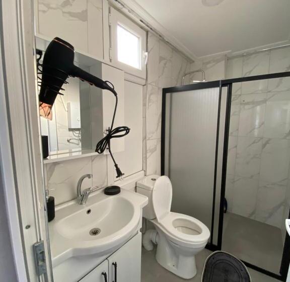 استودیوی استاندارد, Yeldeği̇rmeni̇ Otel