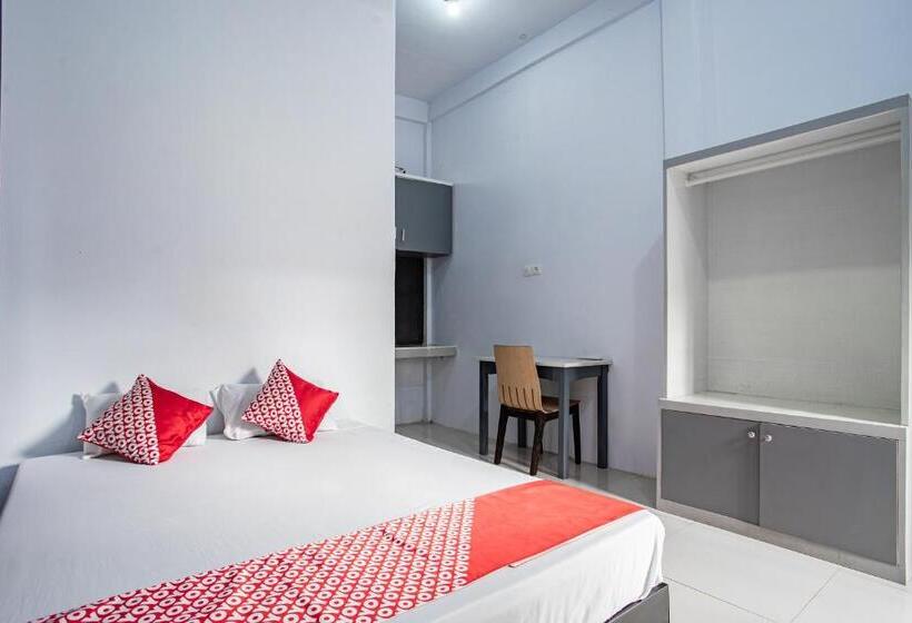 اتاق لوکس, Oyo 93476 Owo Guest House Syariah