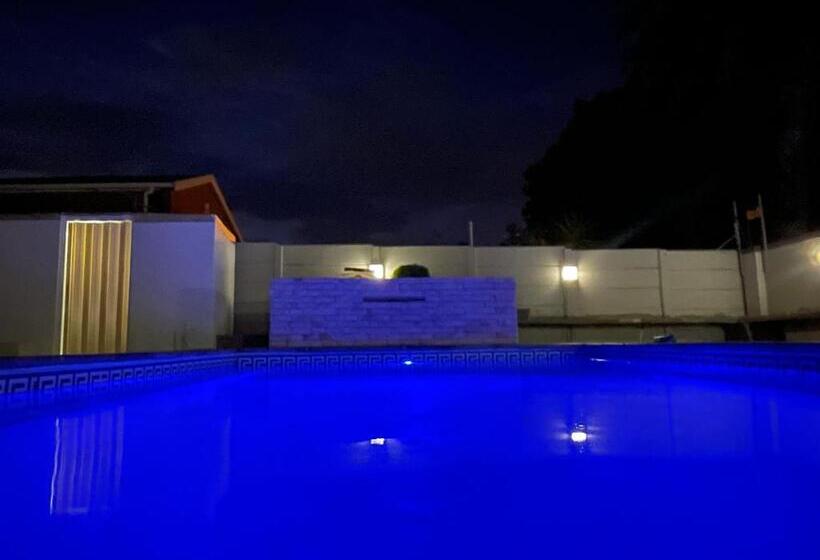 Апартаменты 1 Спальня, Domin Luxury Suites