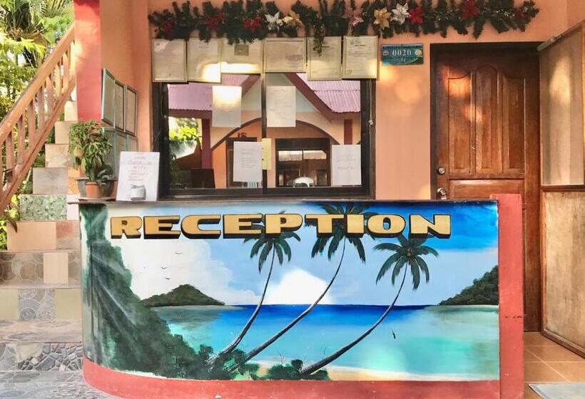 اتاق ساده سه‌ نفره, Jbr Tourist Inn   Port Barton