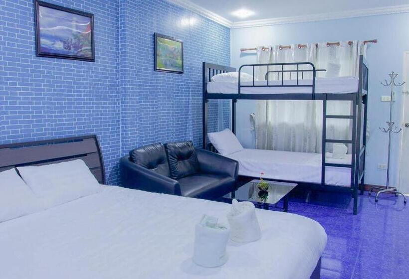 اتاق استاندارد چهار تخته, Privacy Pattaya