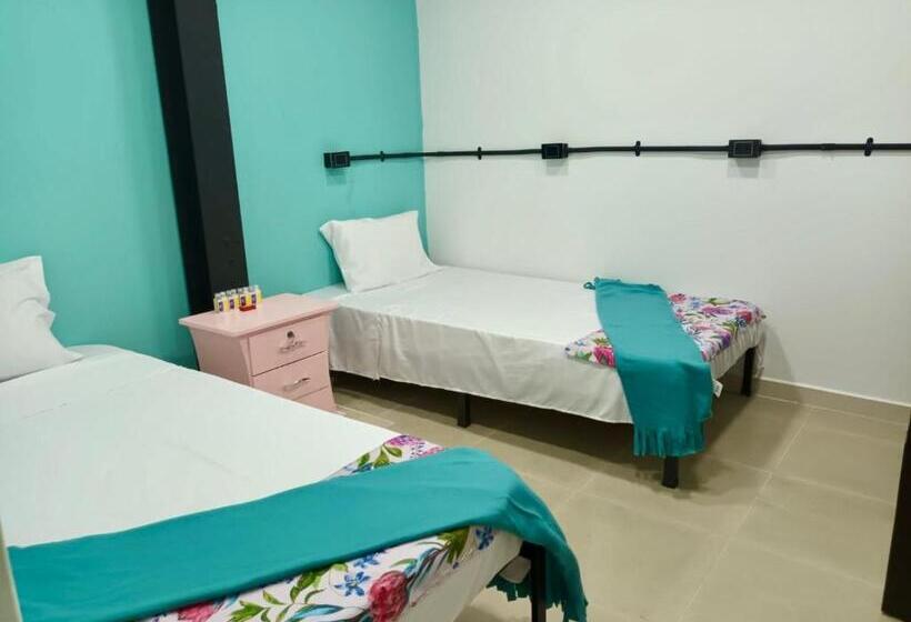 اتاق استاندارد با سرویس بهداشتی مشترک, Casa Mango