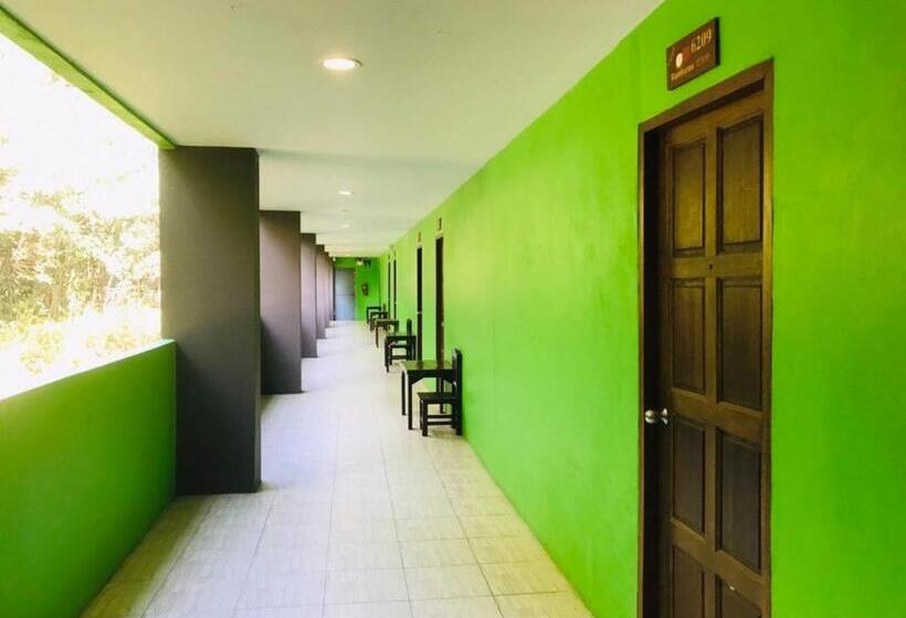 Номер Superior, Saensukkho Green Hotel & Resort