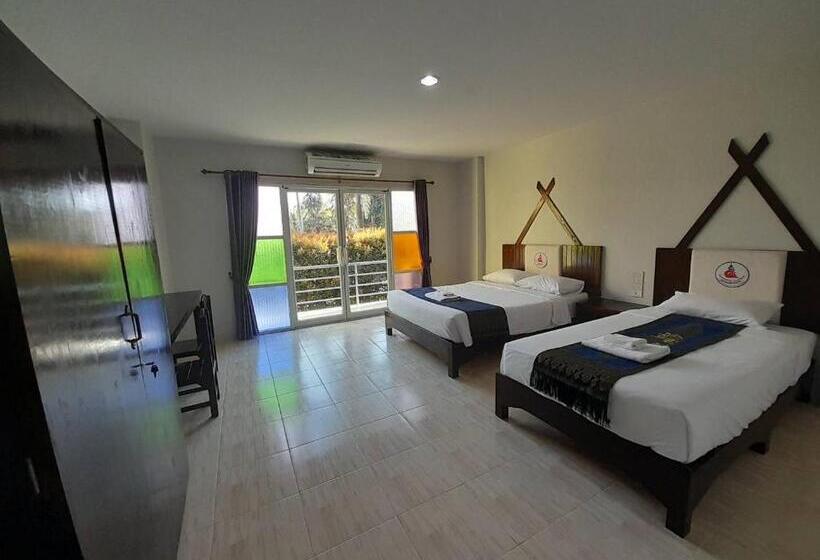 Трехместный Номер Superior, Saensukkho Green Hotel & Resort