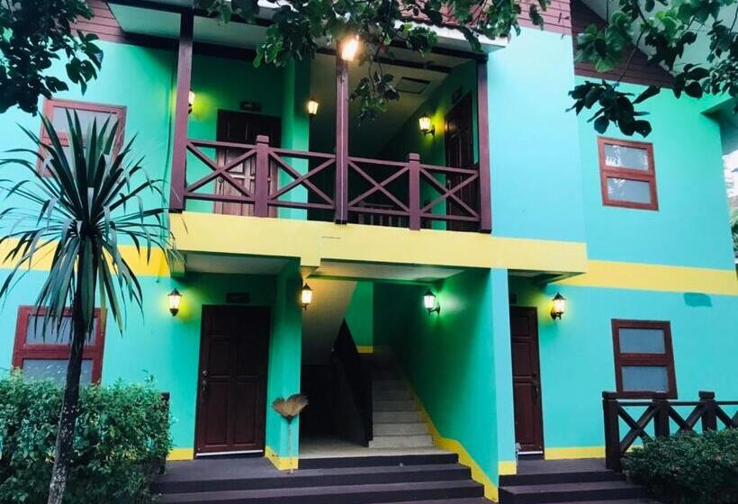 Трехместный Номер Deluxe, Saensukkho Green Hotel & Resort