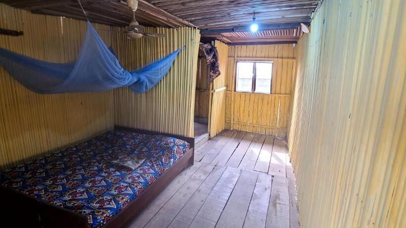 اتاق استاندارد با چشم‌انداز دریاچه, Auberge Chez M