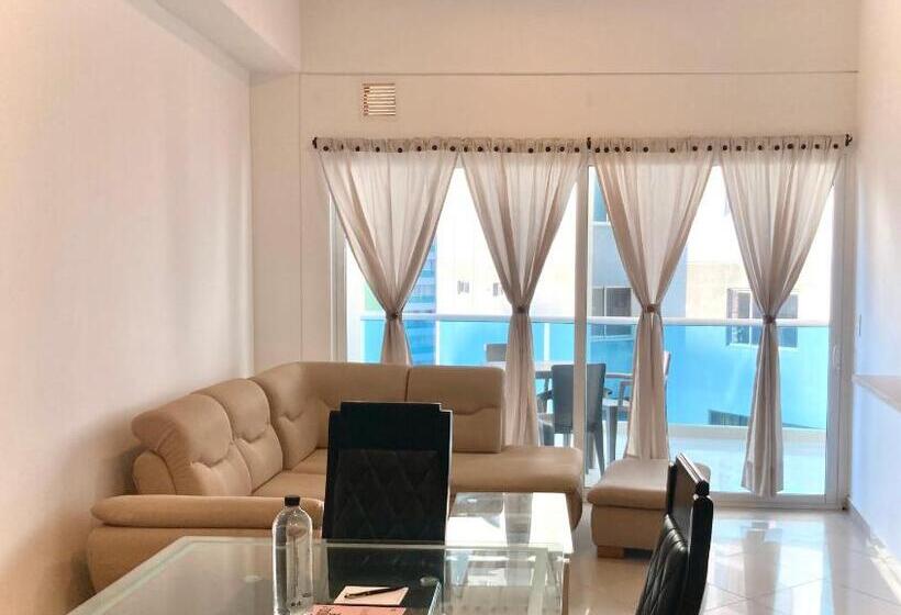 آپارتمان 1 خوابه با چشم‌انداز دریا, Charming 2br Apartment With Terrace In El Laguito