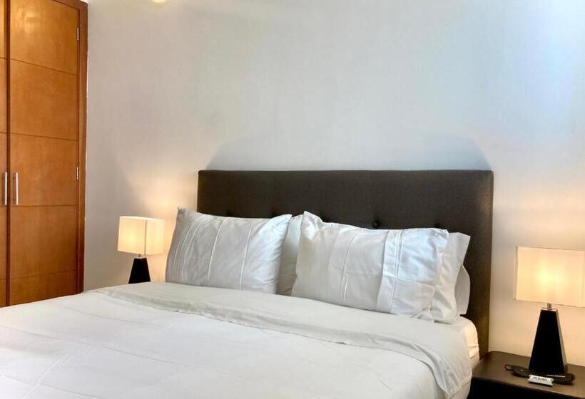آپارتمان 1 خوابه با چشم‌انداز دریا, Charming 2br Apartment With Terrace In El Laguito