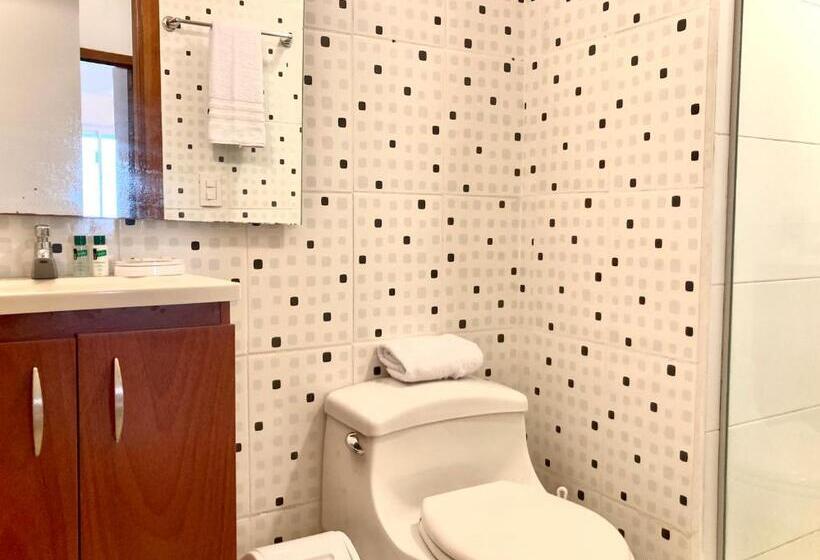 آپارتمان 1 خوابه با چشم‌انداز دریا, Charming 2br Apartment With Terrace In El Laguito
