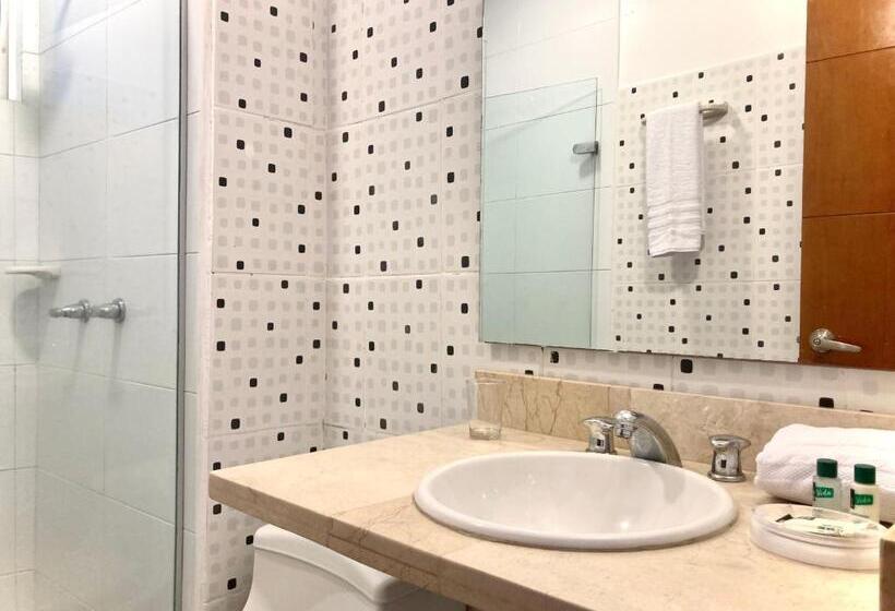 آپارتمان 1 خوابه با چشم‌انداز دریا, Charming 2br Apartment With Terrace In El Laguito