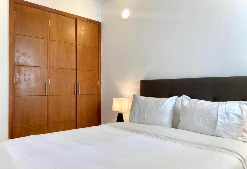 آپارتمان 1 خوابه با چشم‌انداز دریا, Charming 2br Apartment With Terrace In El Laguito