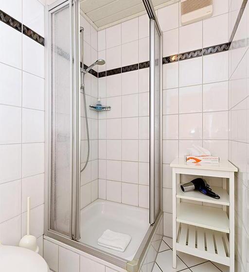 Номер Стандарт, Poggenstool