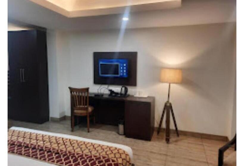 Номер Deluxe Кровать Кинг, Sharon Residency Madhya Pradesh