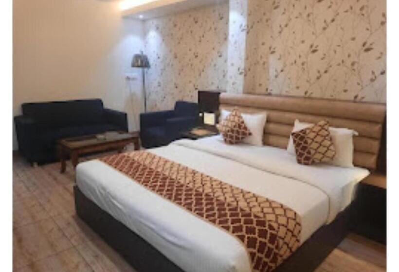 Номер Deluxe Кровать Кинг, Sharon Residency Madhya Pradesh