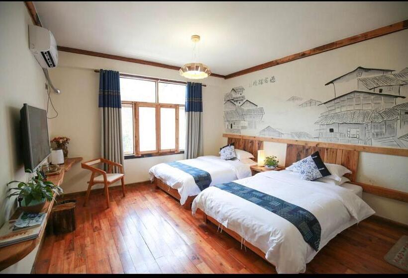 Номер Deluxe, Time Away Inn