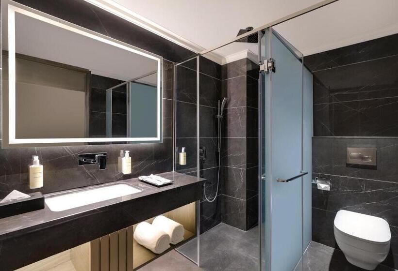 اتاق سوپریور با تخت بزرگ, Lemon Tree Hotel, Hisar