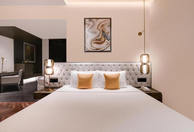 اتاق لوکس با تخت بزرگ, Lemon Tree Hotel, Hisar