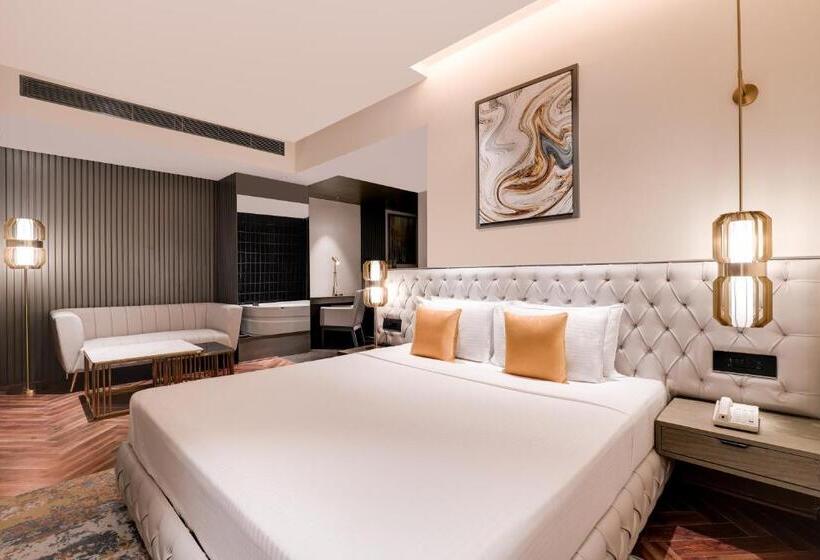 اتاق لوکس با تخت بزرگ, Lemon Tree Hotel, Hisar