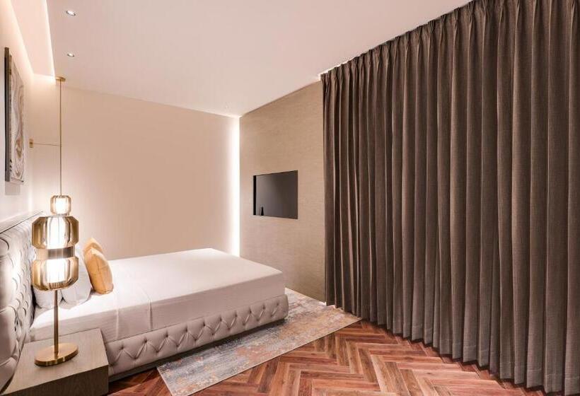 اتاق لوکس با تخت بزرگ, Lemon Tree Hotel, Hisar