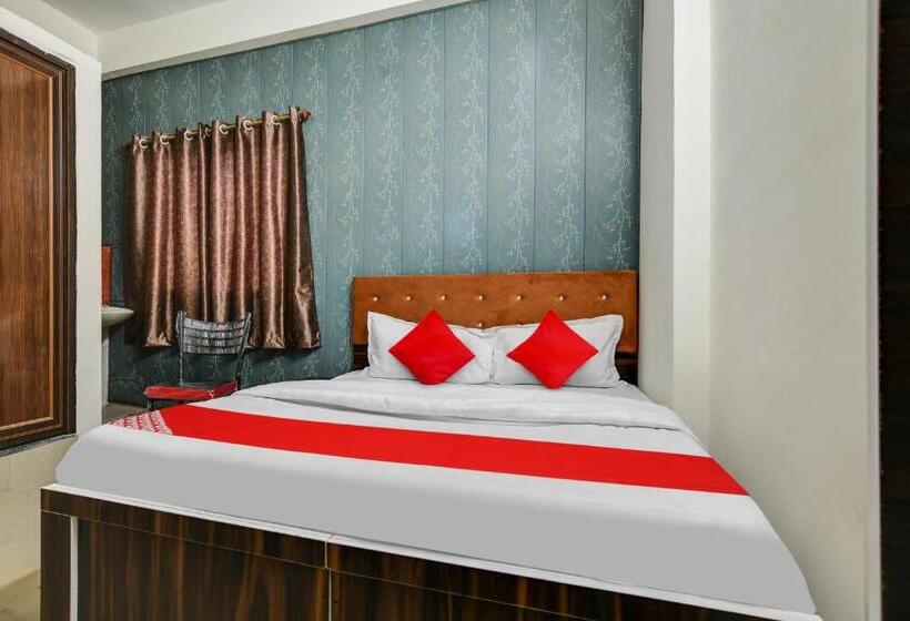 Standardzimmer, O Nitya
