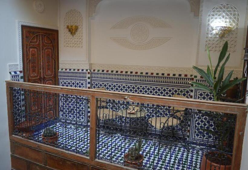 اتاق استاندارد با بالکن, Riad Noor Medina
