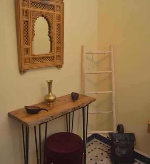 اتاق استاندارد با بالکن, Riad Noor Medina