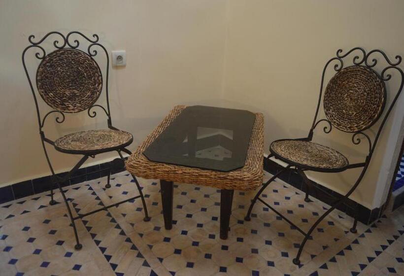 اتاق استاندارد با تراس, Riad Noor Medina