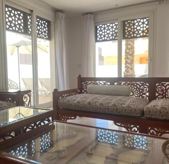 اتاق لوکس, Nayah Boutique Stays