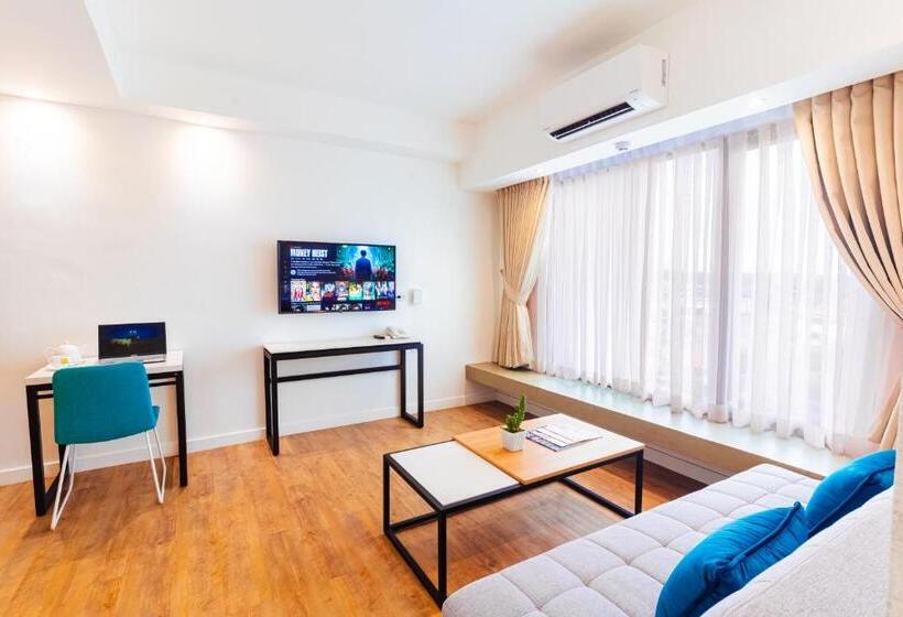 디럭스 룸, Copenhagen Residences   Ormoc