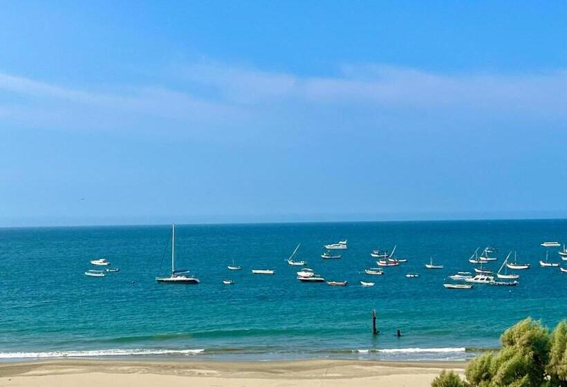اتاق لوکس با چشم‌انداز دریا, Punta Veleros Rooftop