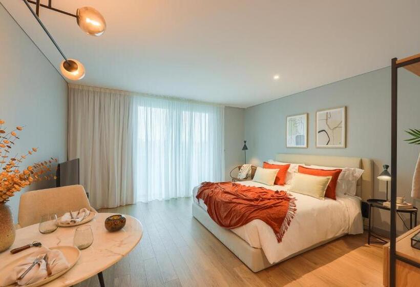استودیو استاندارد با بالکن, Nôma Living Icon Apartments