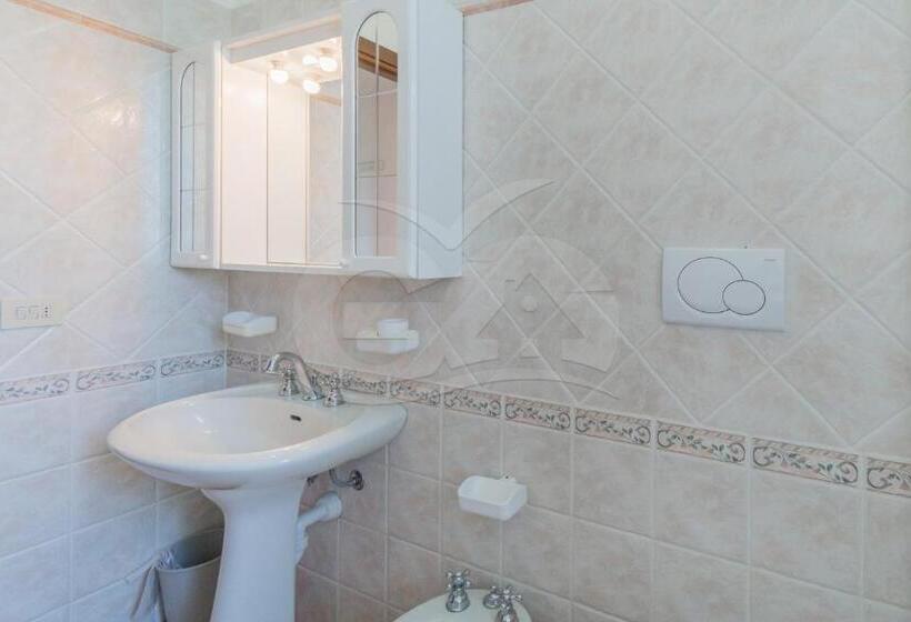 Студио Стандарт с Террасой, Residence Gli Olmi   Goelba