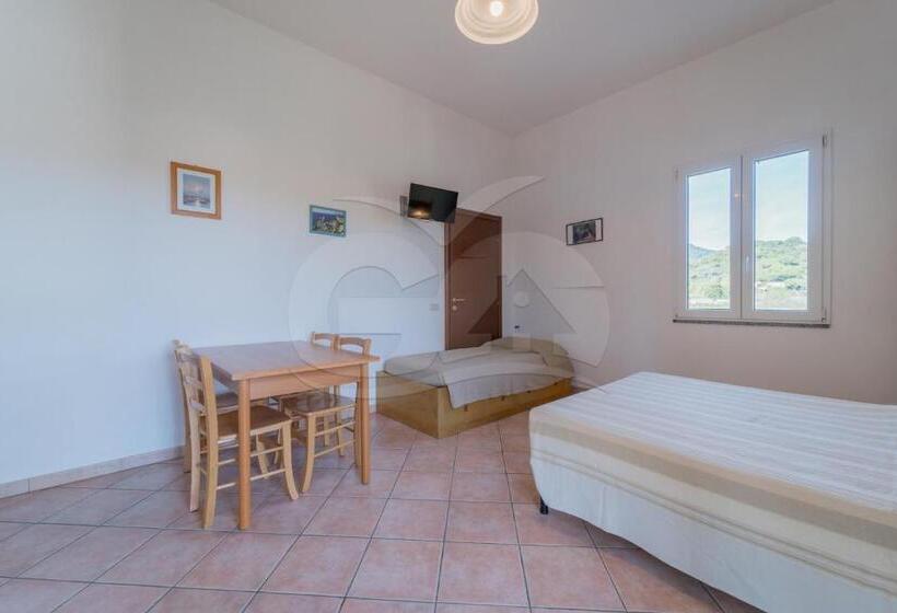 Студио Стандарт с Террасой, Residence Gli Olmi   Goelba
