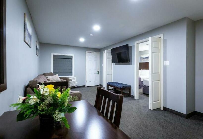 Family Suite, Mt Madison Inn & Suites