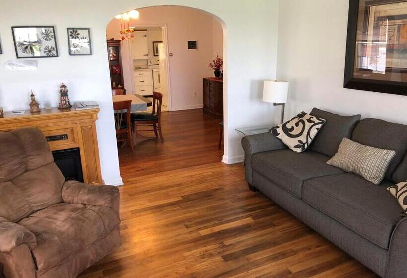 Дом 4 Спальни, Plantation Motel