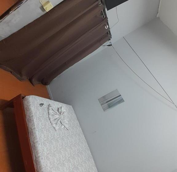 اتاق استاندارد با سرویس بهداشتی مشترک, Hospedaje Yunandre