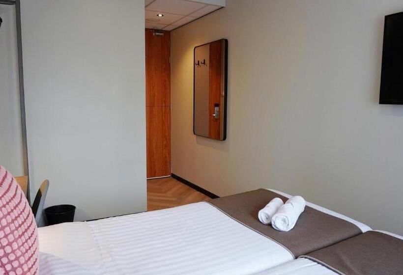 Quarto Estandar, Fogo Amsterdam