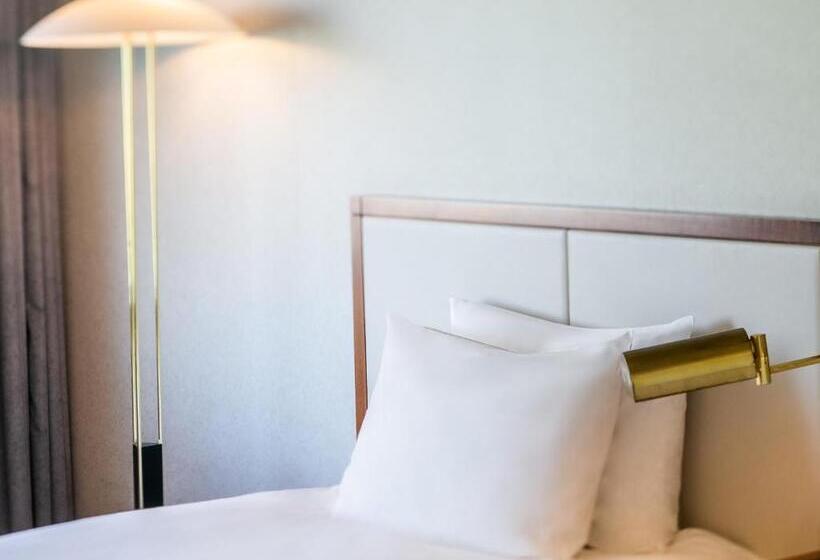 سوئیت جونیور با تخت بزرگ, Grand Mercure Nara Kashihara