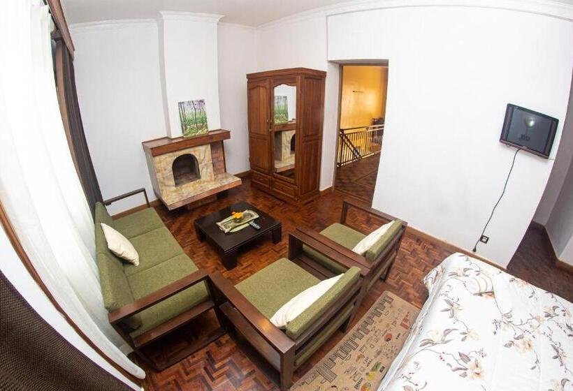 اتاق خانوادگی, Pension Vanille