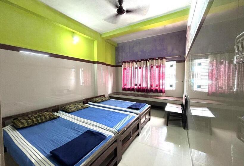 Трежместный Номер Economy, Chitramoola Tourist Home   Opp Temple Only 20 M