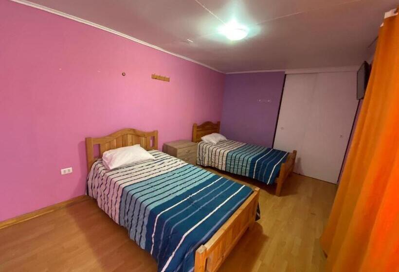 اتاق استاندارد با سرویس بهداشتی مشترک, Hostal F&p