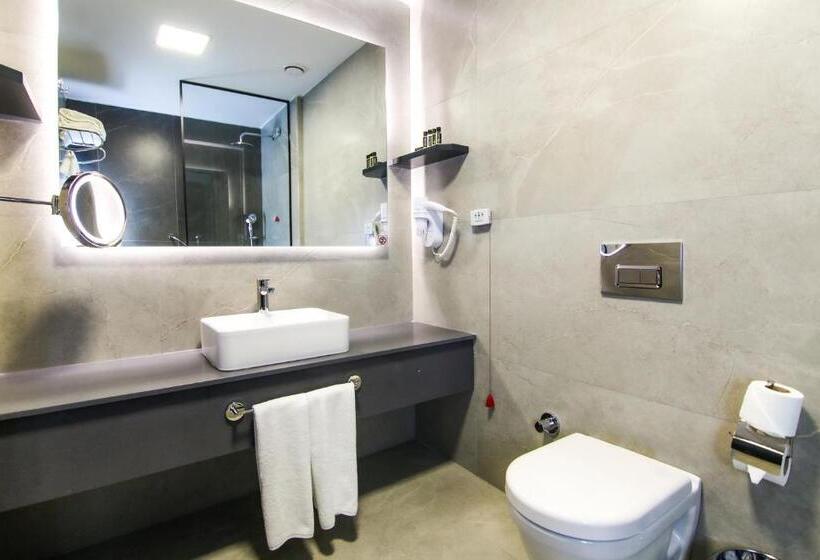 اتاق لوکس با تخت بزرگ, S Class Hotel Convention Center