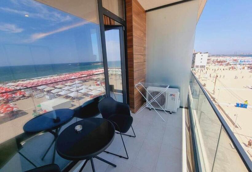 Triple Room Sea View, Nava